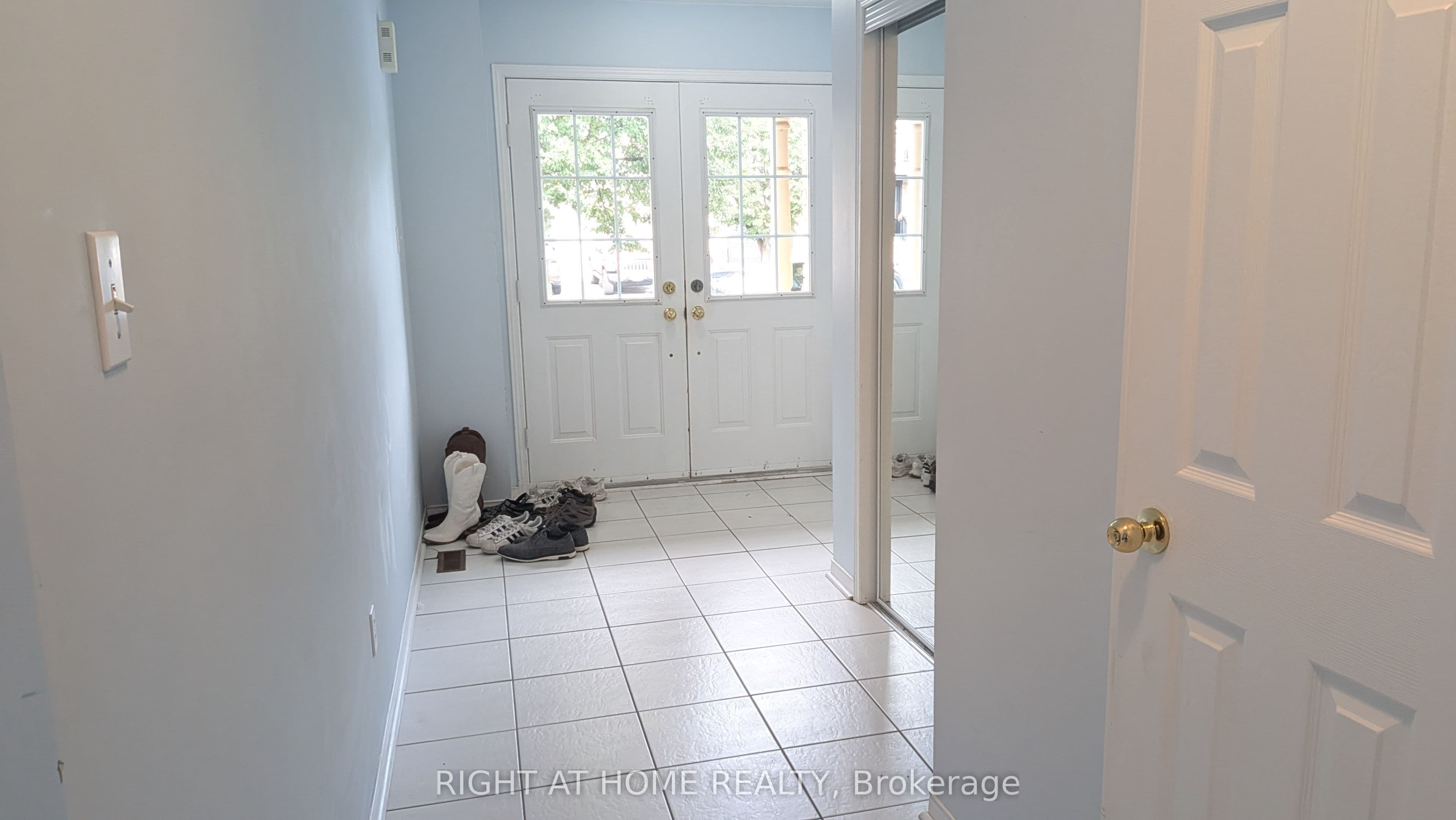 22 Harding Street, Halton Hills, ON L7G 6B2