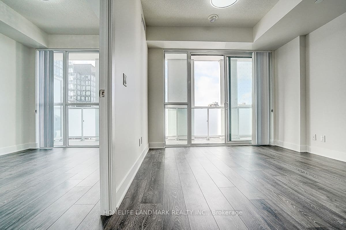188 Fairview Mall Drive 309, Toronto, ON M2J 4T1