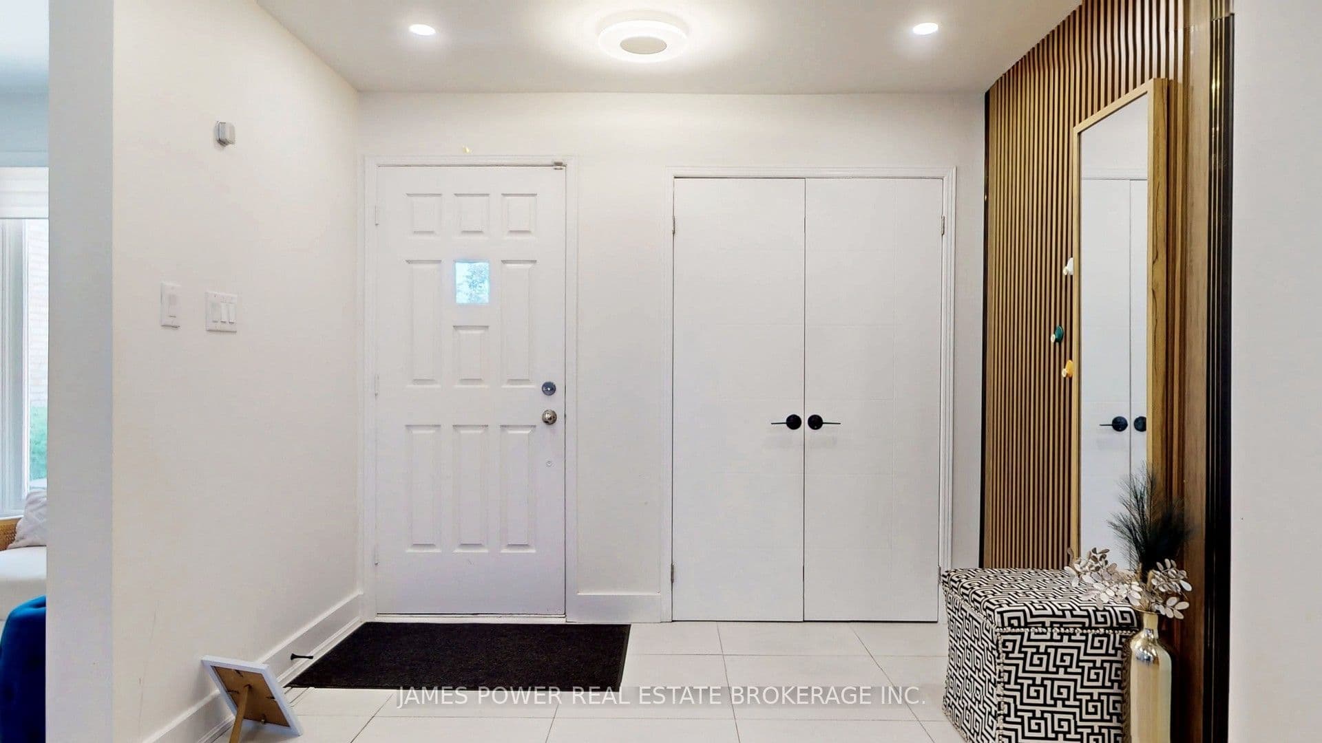 2690 Innisfil Road, Mississauga, ON L5M 4J2