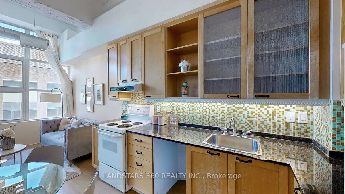155 Dalhousie Street 926, Toronto, ON M5B 2P7
