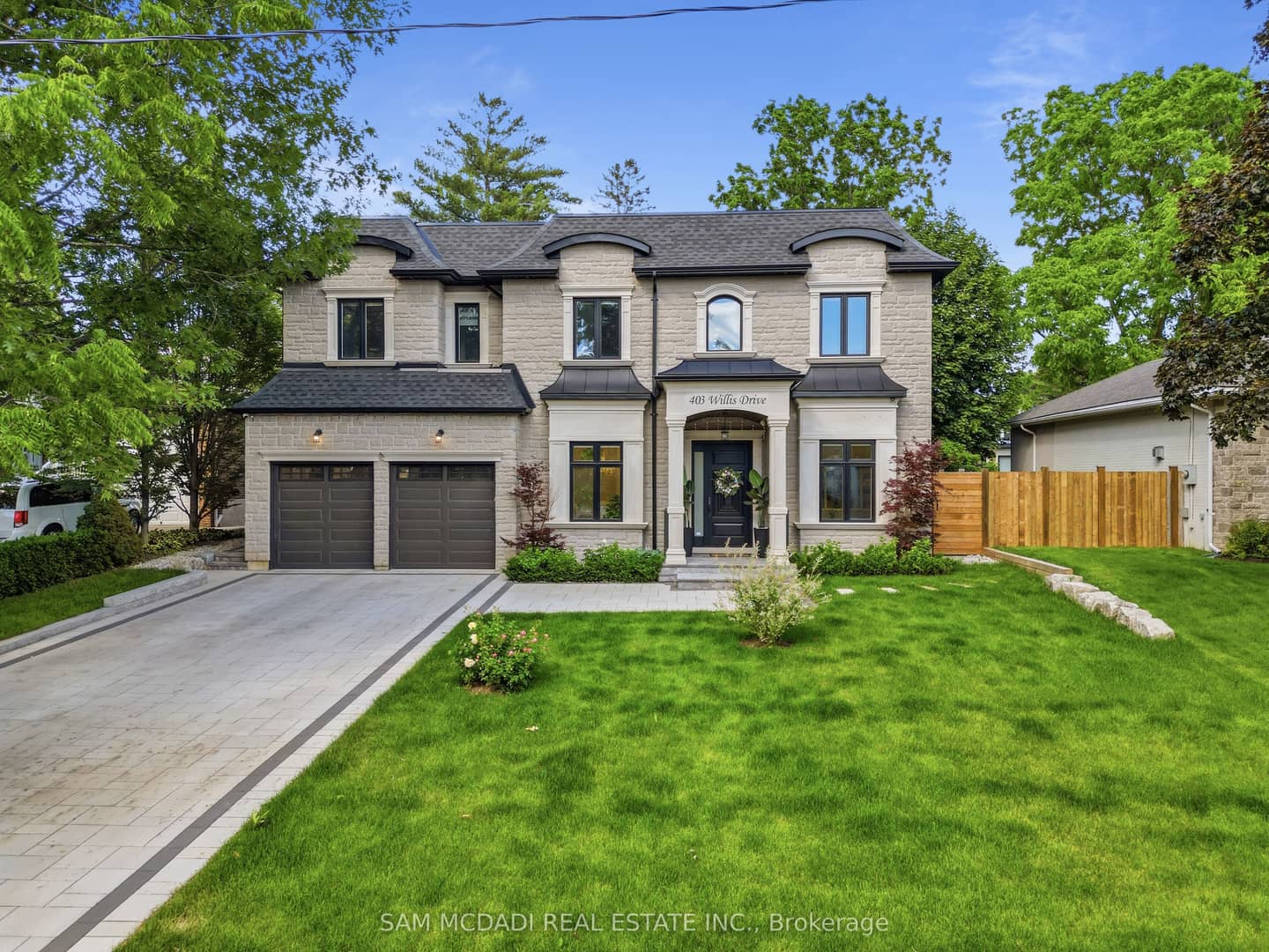 403 Willis Drive, Oakville, ON L6L 4T9
