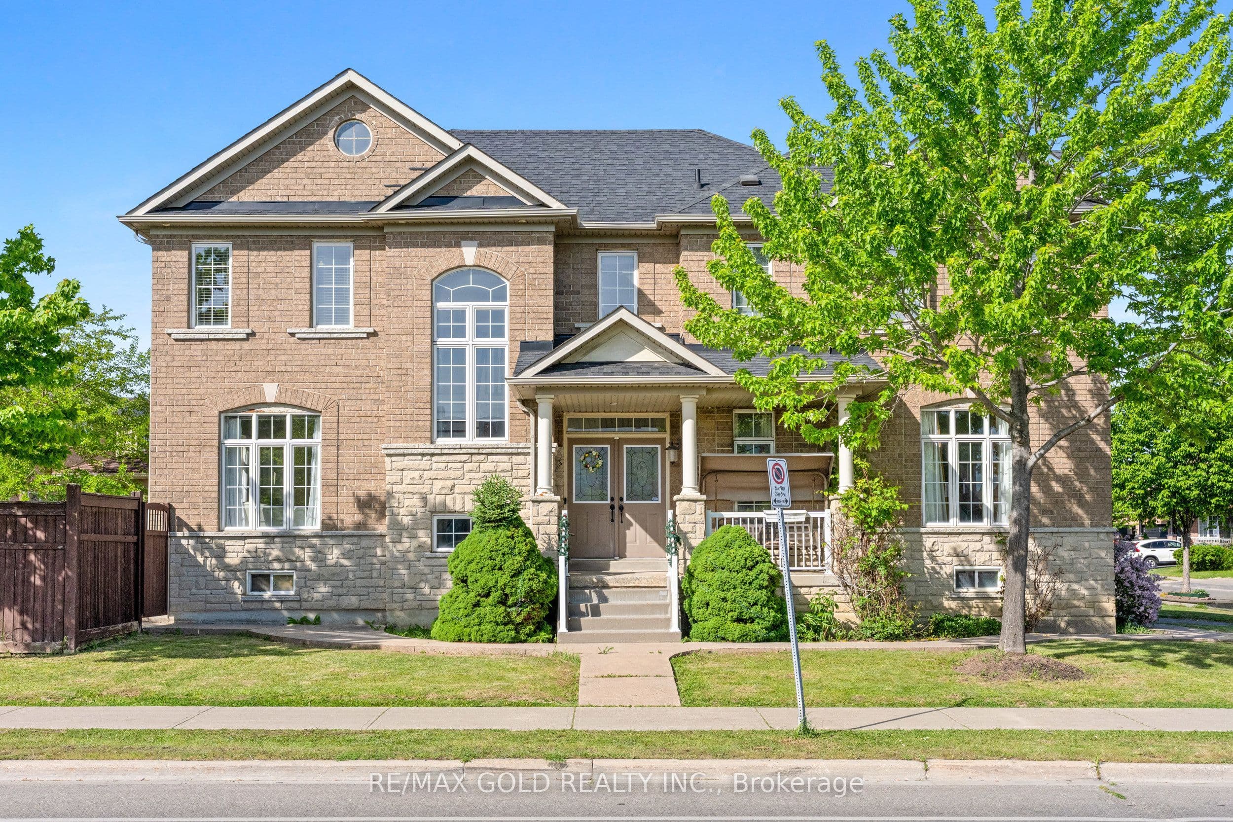 261 Mountainash Road, Brampton, ON L6R 3M3