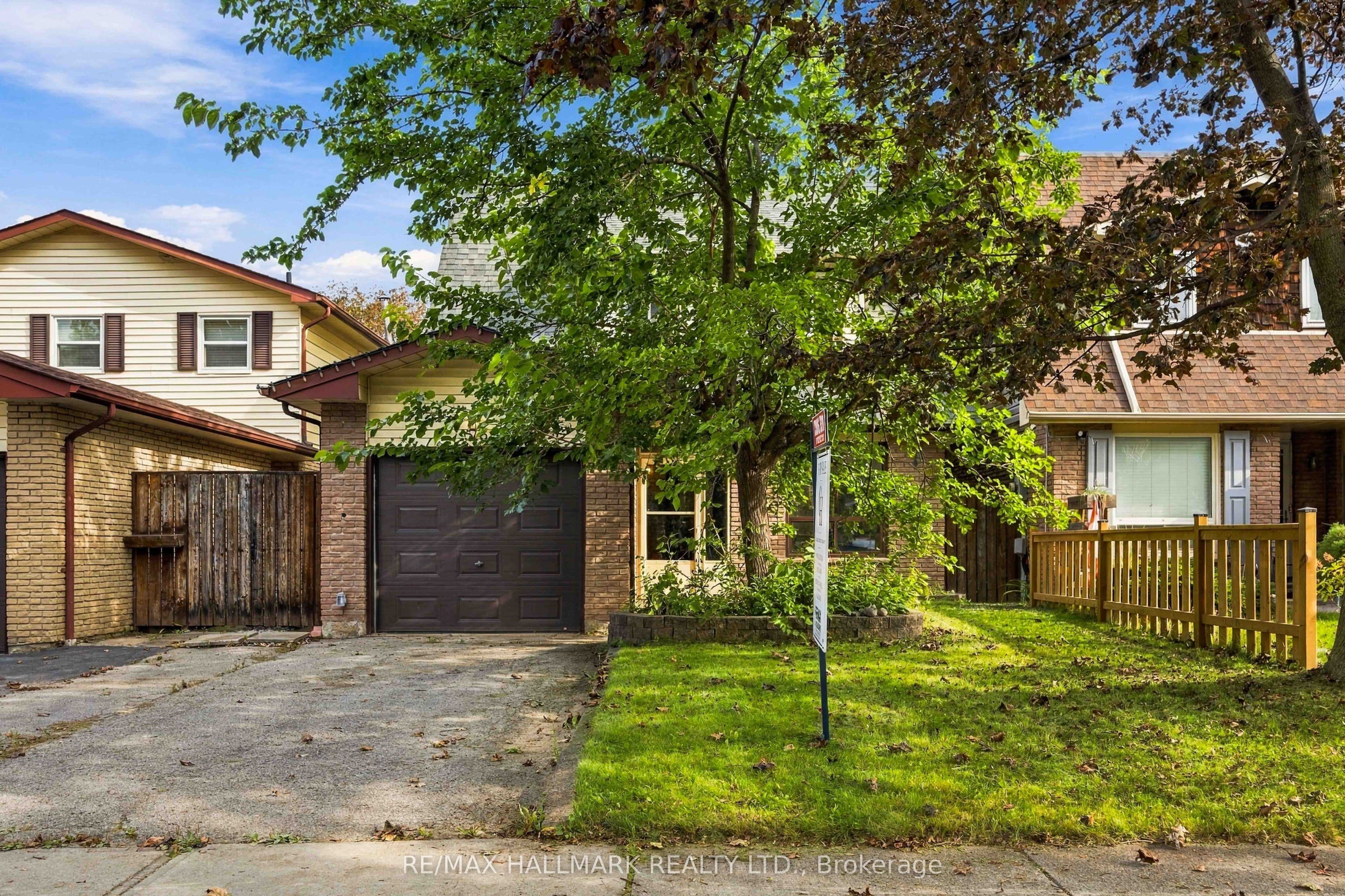 516 Creekview Circle, Pickering, ON L1W 2Z6