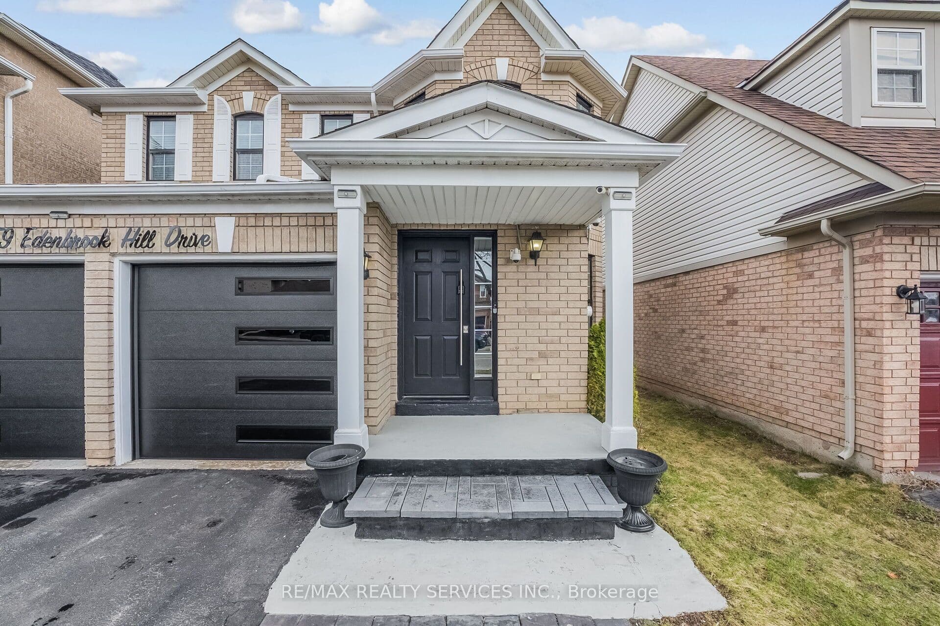359 Edenbrook Hill Drive, Brampton, ON L7A 2N4