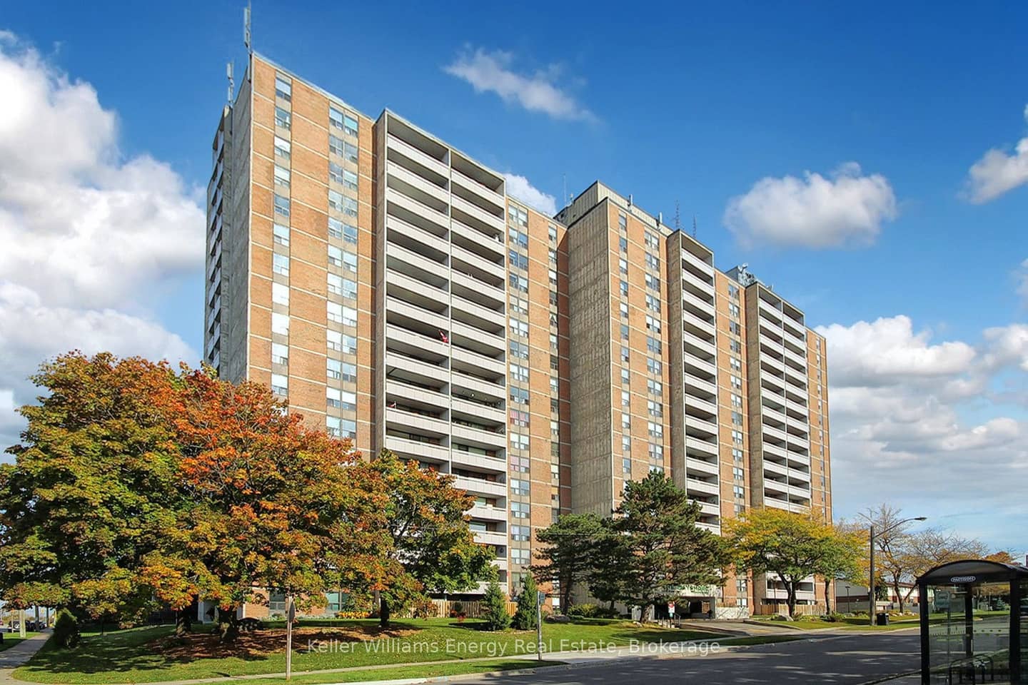 1210 Radom Street 1209, Pickering, ON L1W 2Z3