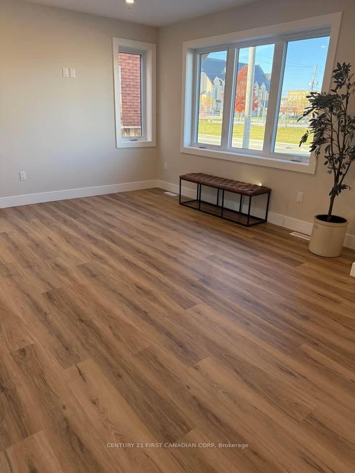 200 Centre Street D, St. Thomas, ON N5R 3A5