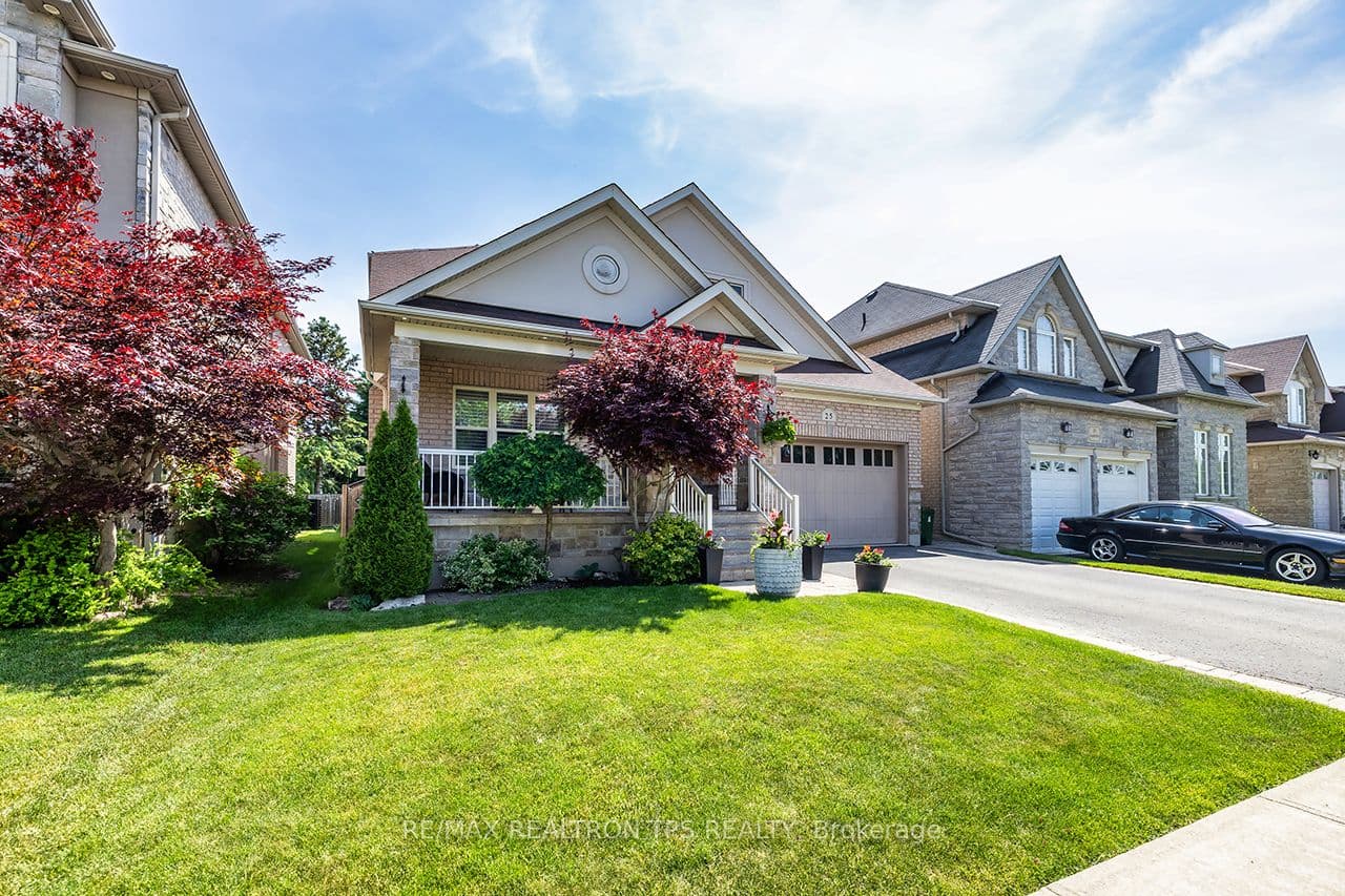 25 Leafield Drive, Toronto, ON M1W 2R2