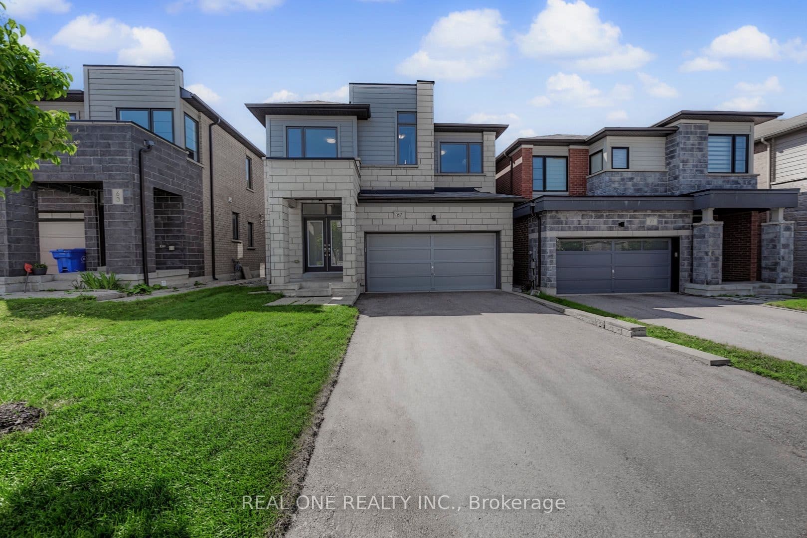 67 Tango Crescent, Newmarket, ON L3X 0K4