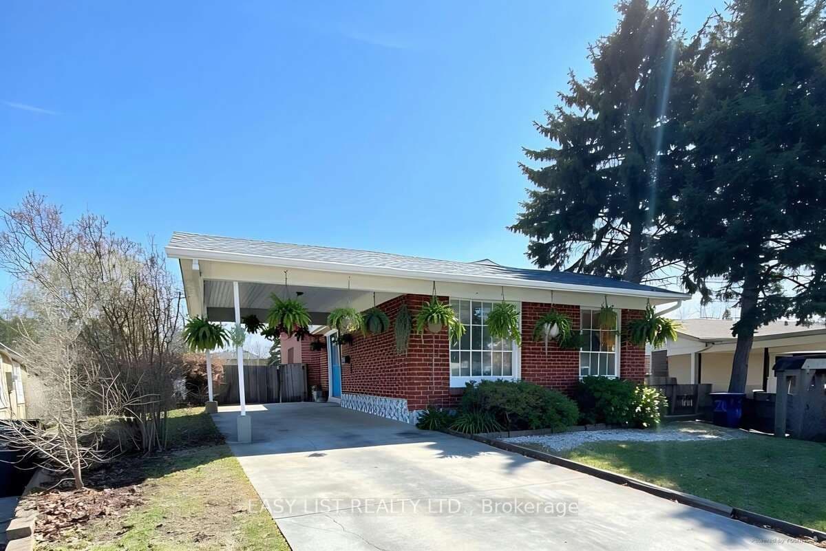 24 Elmvale Crescent, Toronto, ON M9V 2B9