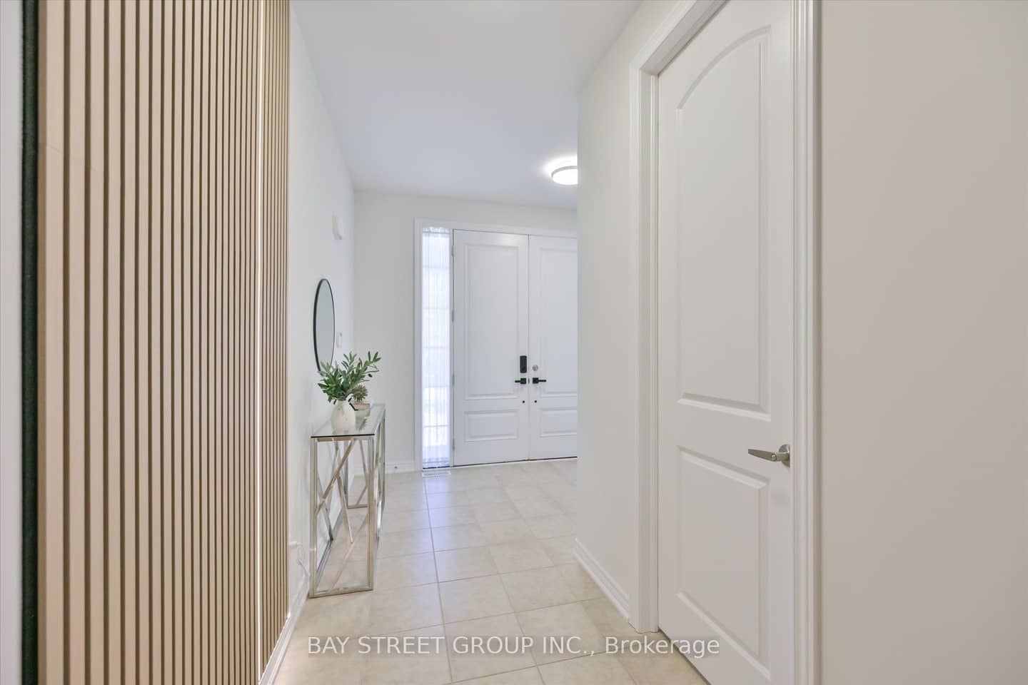 62 Roth Street, Aurora, ON L4G 0W7