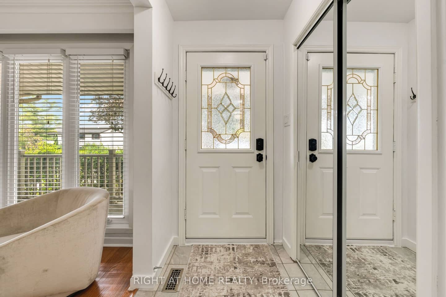 1302 Redbank Crescent, Oakville, ON L6H 1Y5