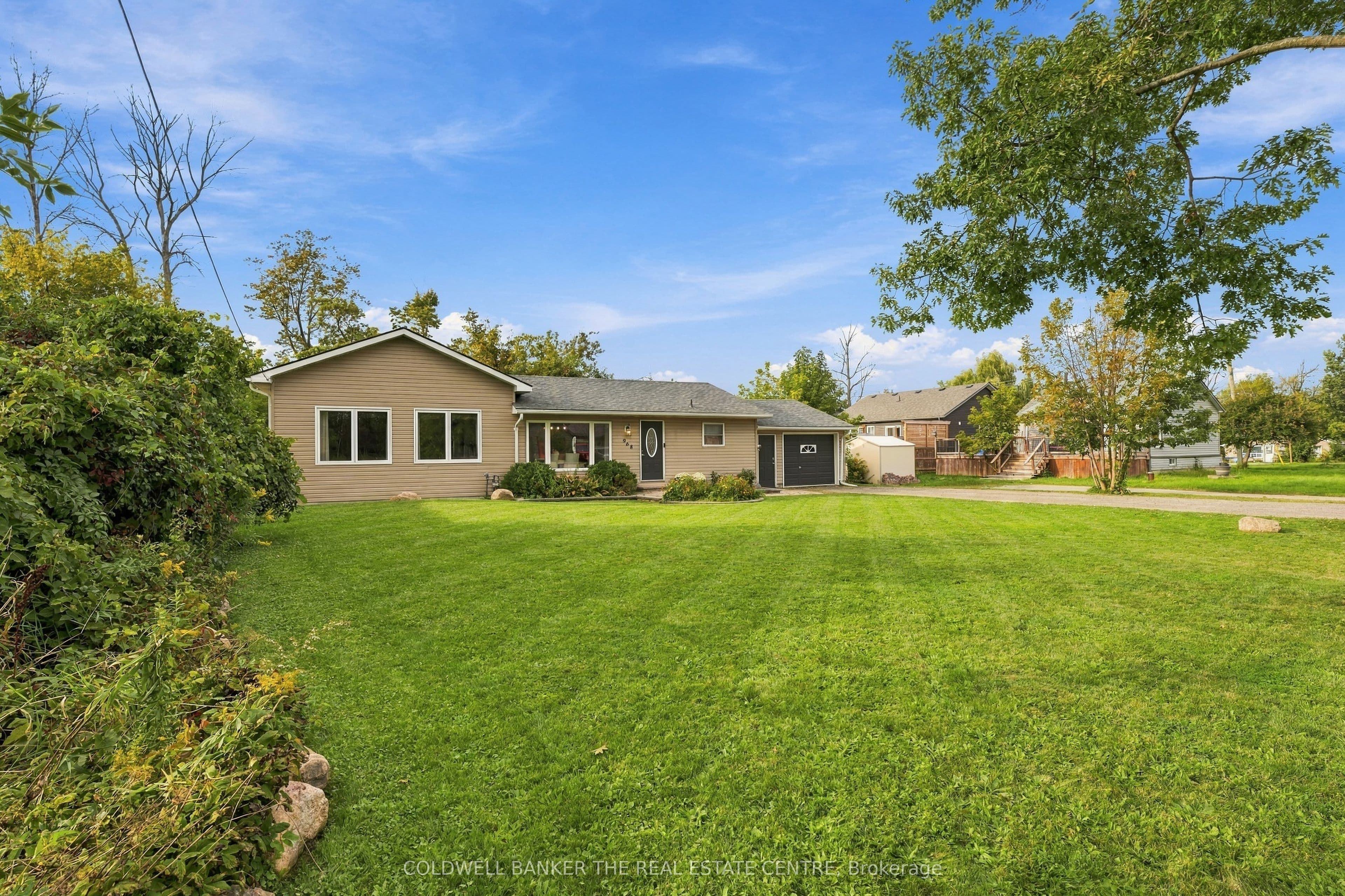 968 Metro Road N, Georgina, ON L4P 3E9
