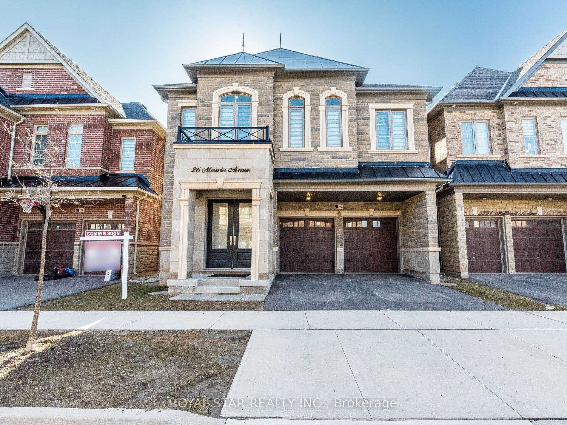 26 Marvin Avenue, Oakville, ON L6H 0Z8