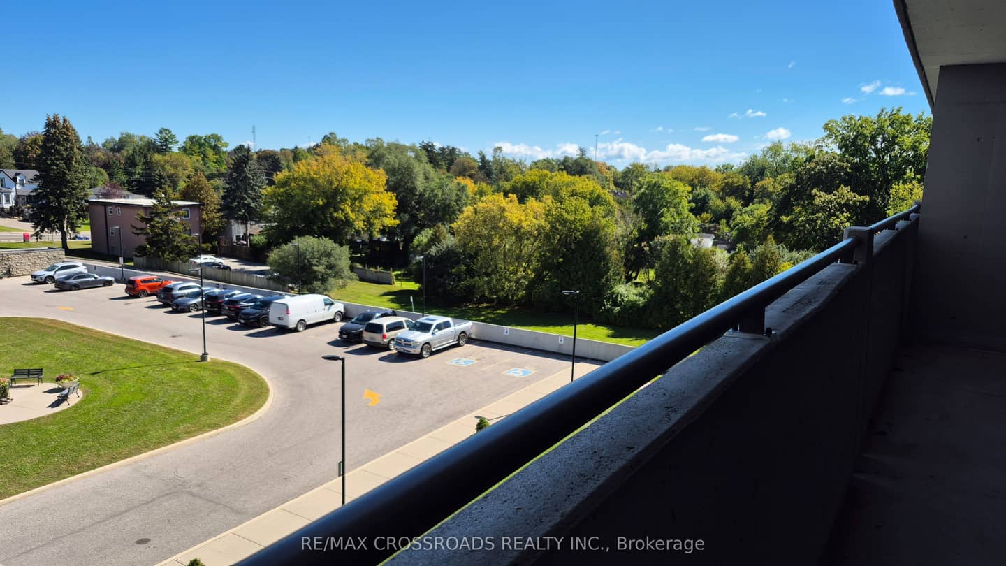 92 Church Street S 406, Ajax, ON L1S 6B4