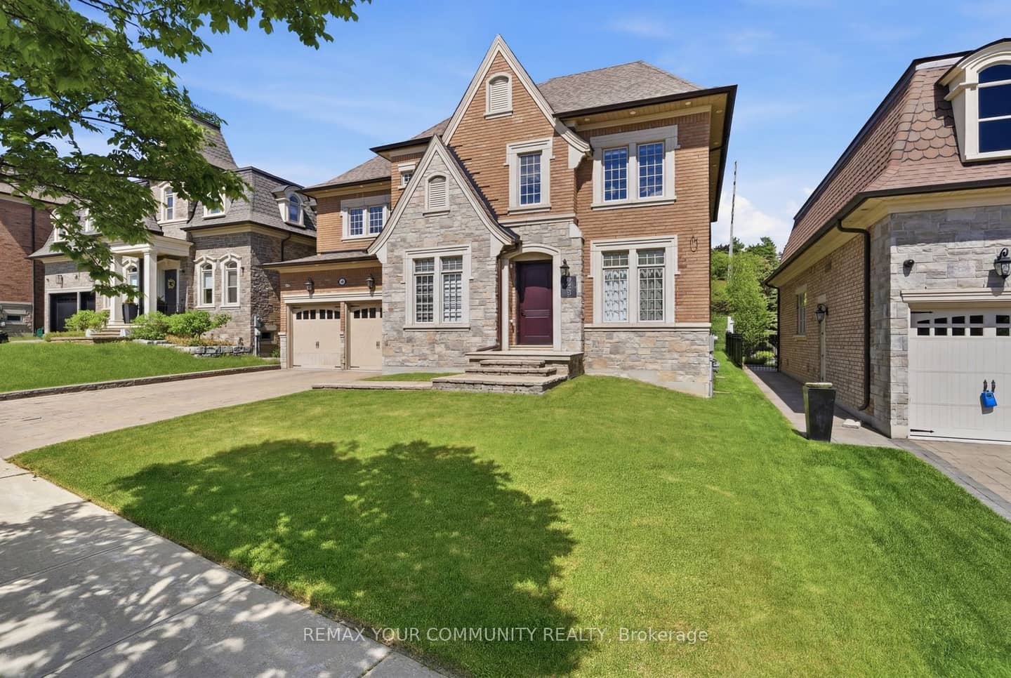 35 Annsleywood Court, Vaughan, ON L4H 3N5