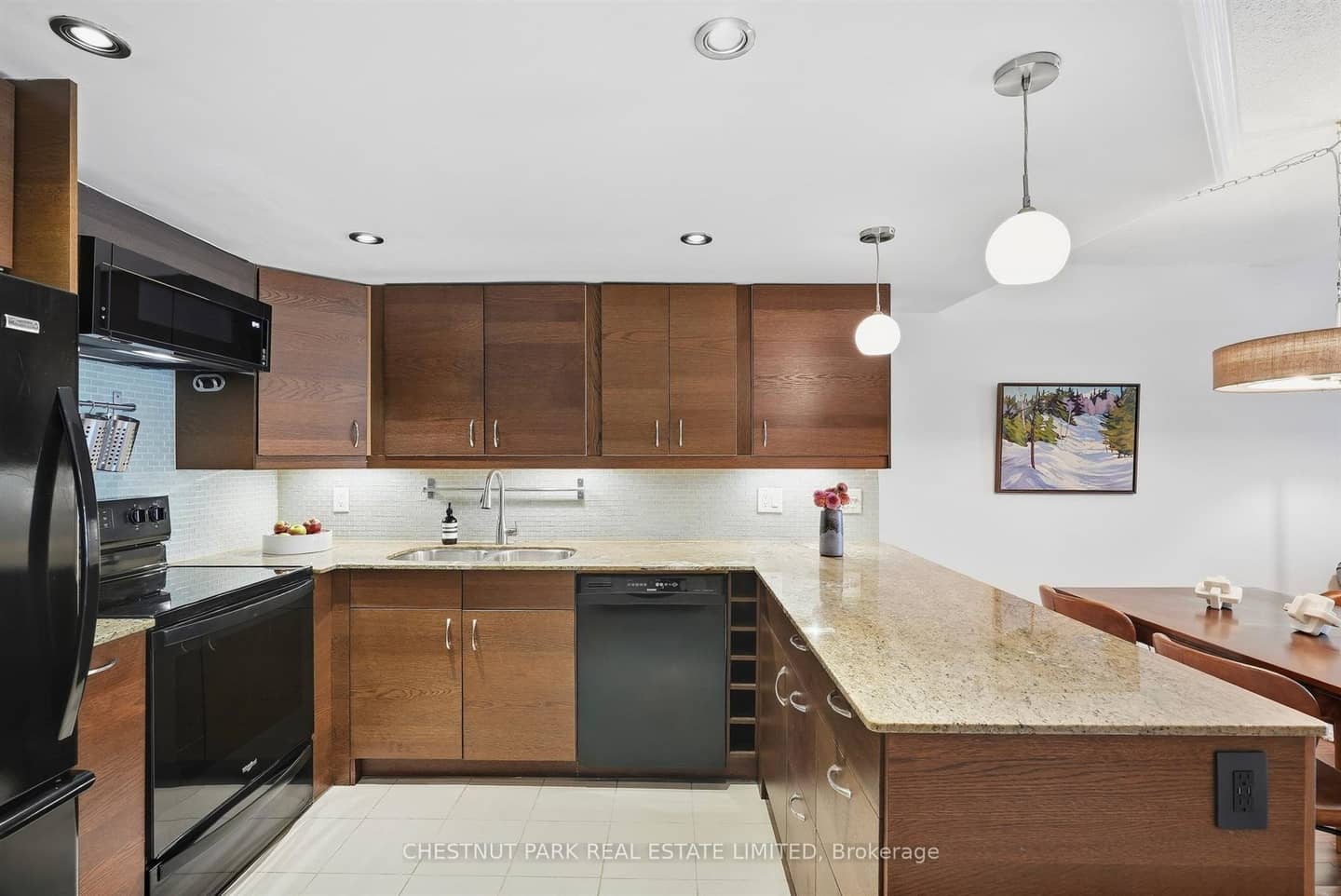 65 Scadding Avenue 211, Toronto, ON M5A 4L1