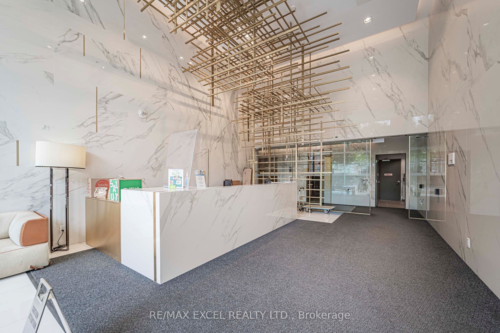 85 Wood Street 3203, Toronto, ON M4Y 0E8