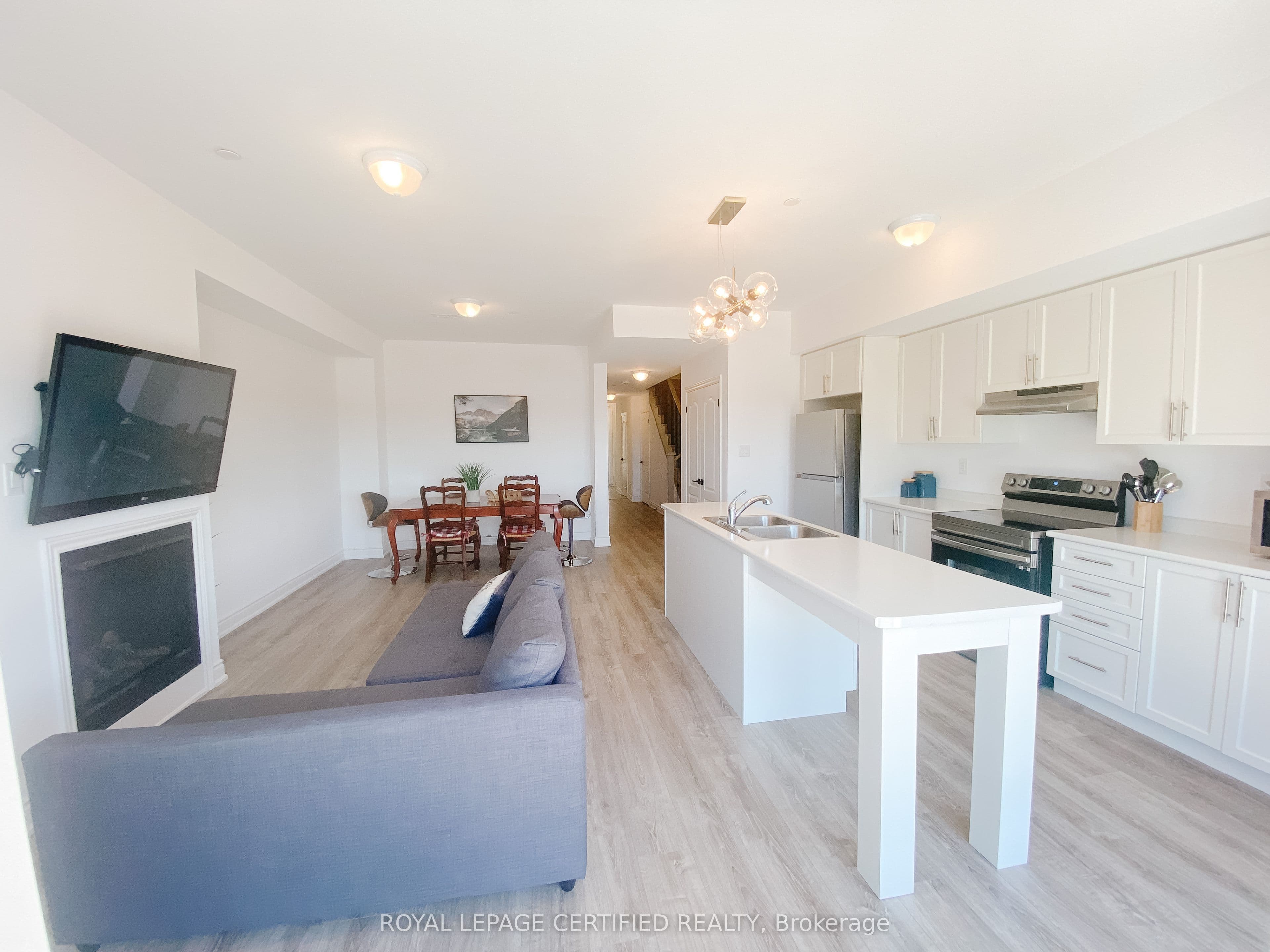 80 Marina Village Drive, Georgian Bay, ON L0K 1S0