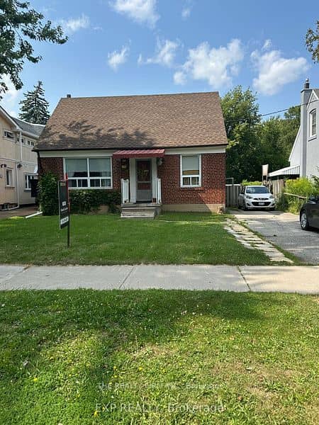 12 Pleasant Avenue, Toronto, ON M2M 1L9