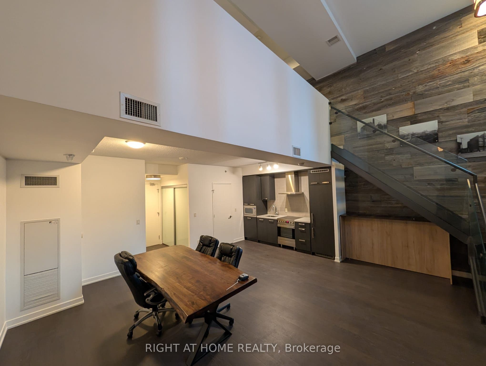 455 Front Street E S115, Toronto, ON M5A 0G2