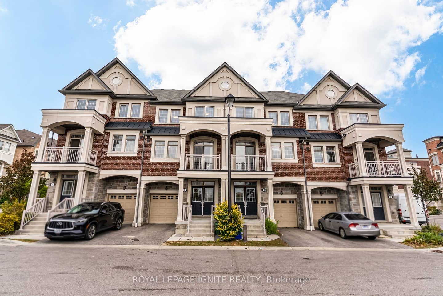 5 Sleeky Lane, Ajax, ON L1T 0P4