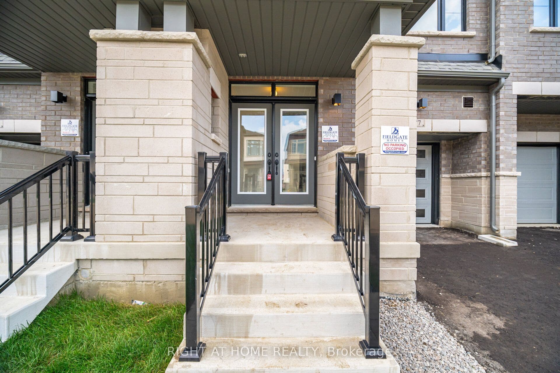 77 Singhampton Road, Vaughan, ON L4H 3N5