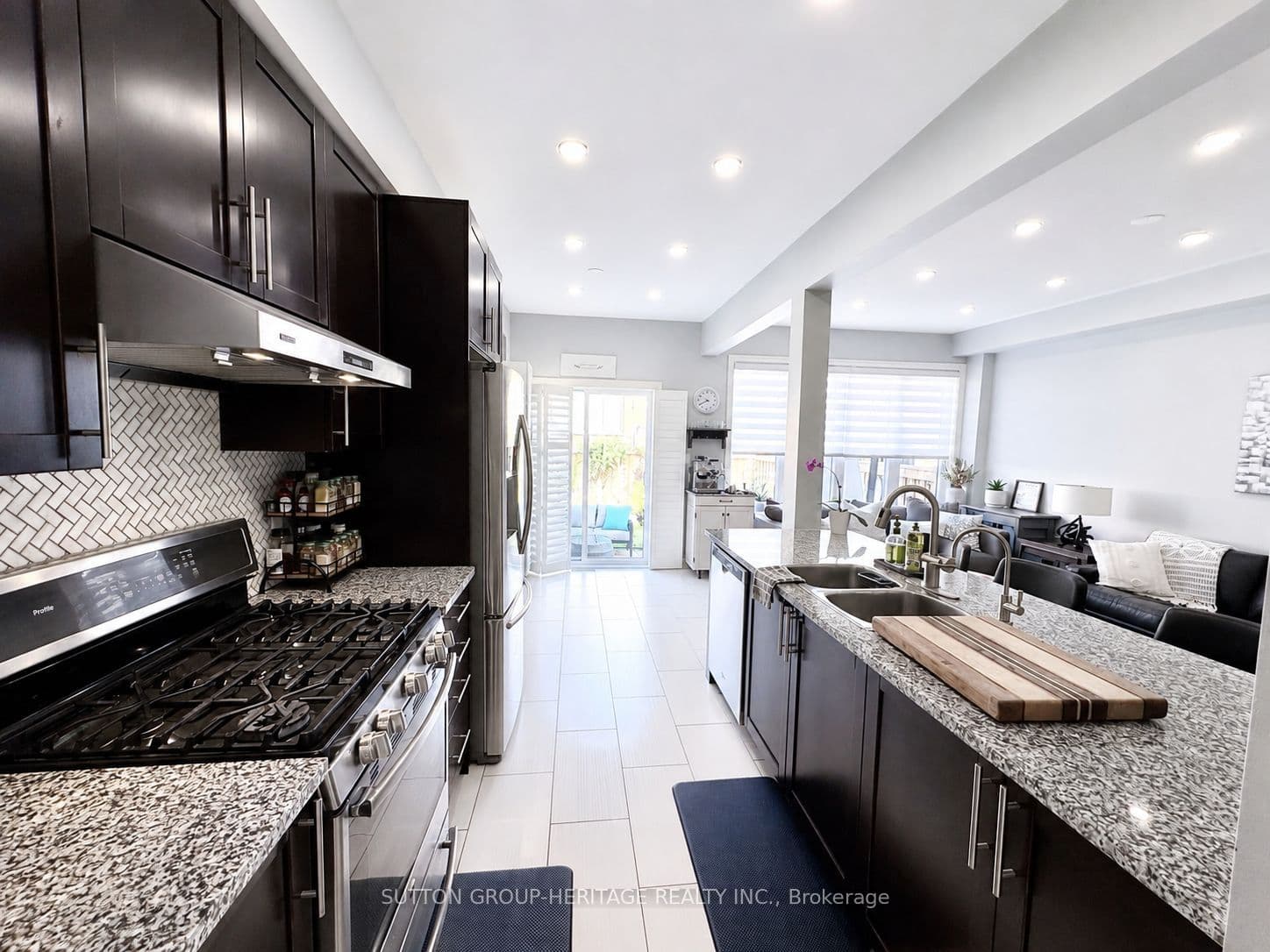 15 Clarinet Lane, Whitchurch-Stouffville, ON L4A 0N8