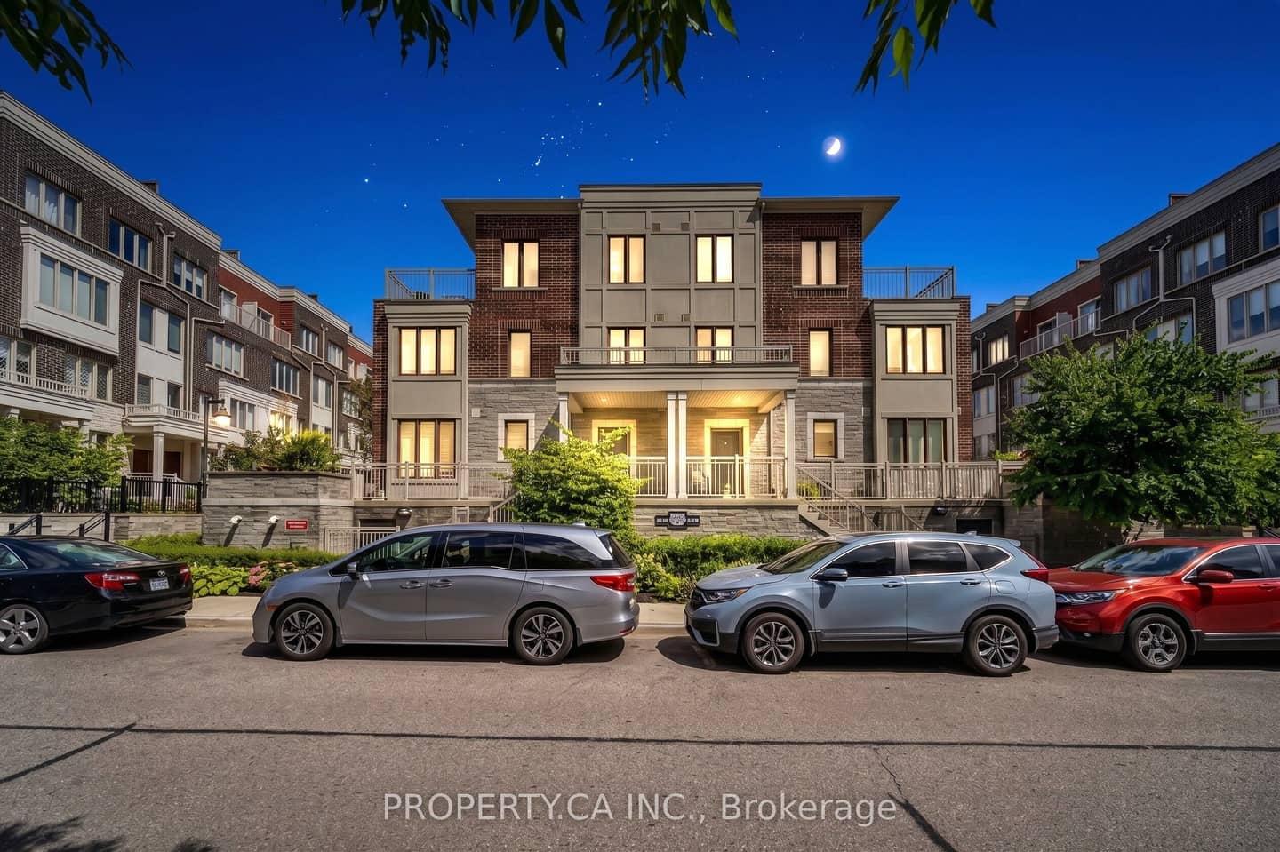135 Long Branch Avenue 7, Toronto, ON M8W 0A9