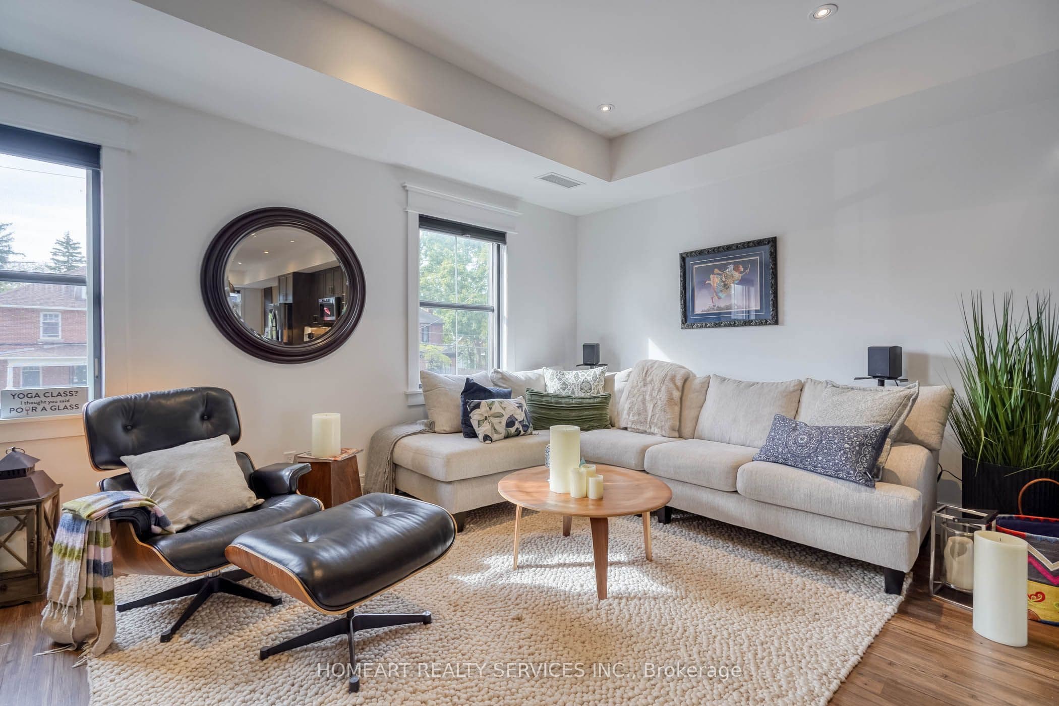 17 Baldwin Street 209, Whitby, ON L1M 0K8