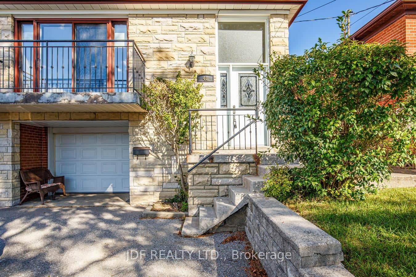 48 Debby Court, Toronto, ON M9N 2L9