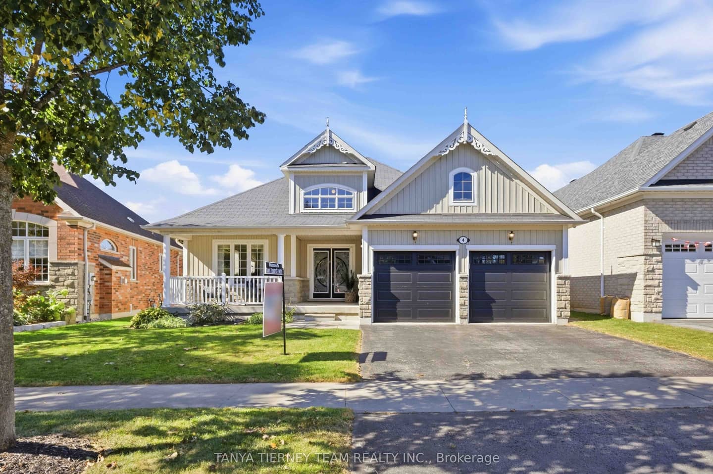 4 Branthaven Court, Whitby, ON L1M 0B2