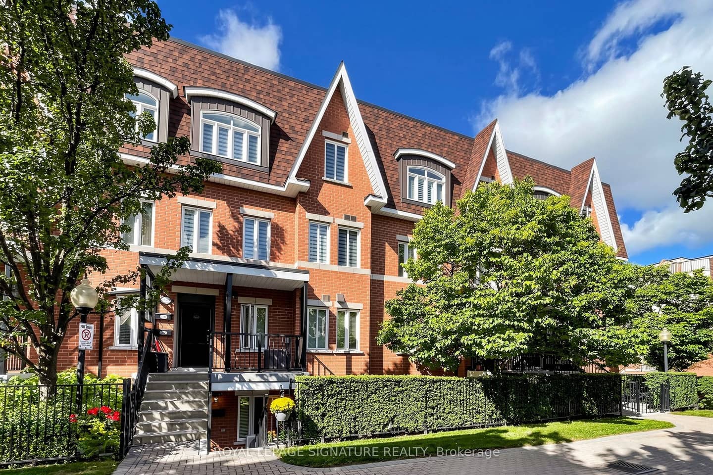 306 John Street 153, Markham, ON L3T 0A7