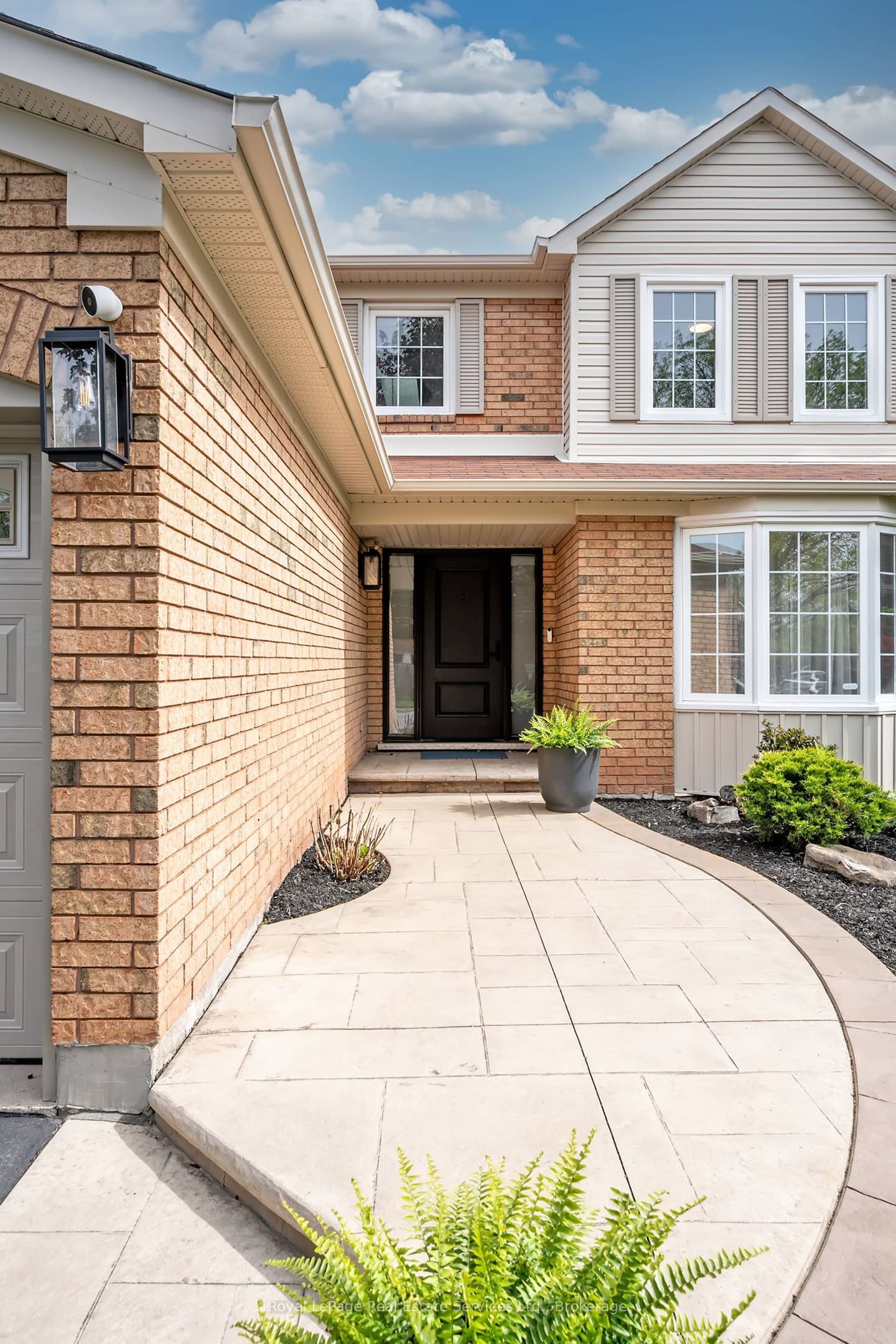 1429 Thistledown Road, Oakville, ON L6M 1Y4