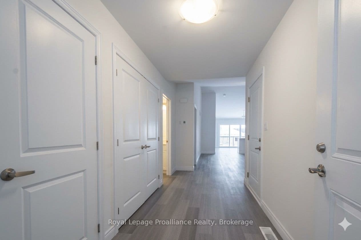121 Farrington Crescent, Prince Edward County, ON K0K 2T0