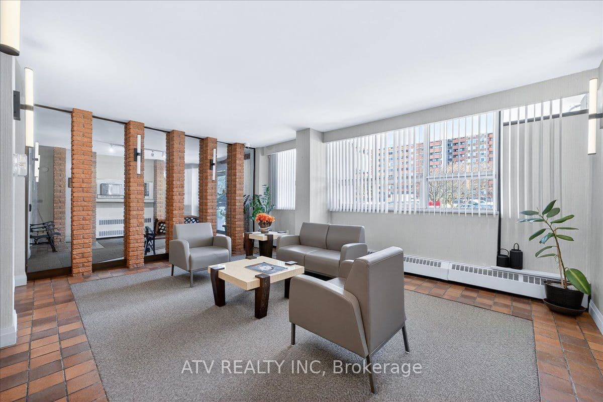 151 La Rose Avenue 804, Toronto, ON M9P 1B3