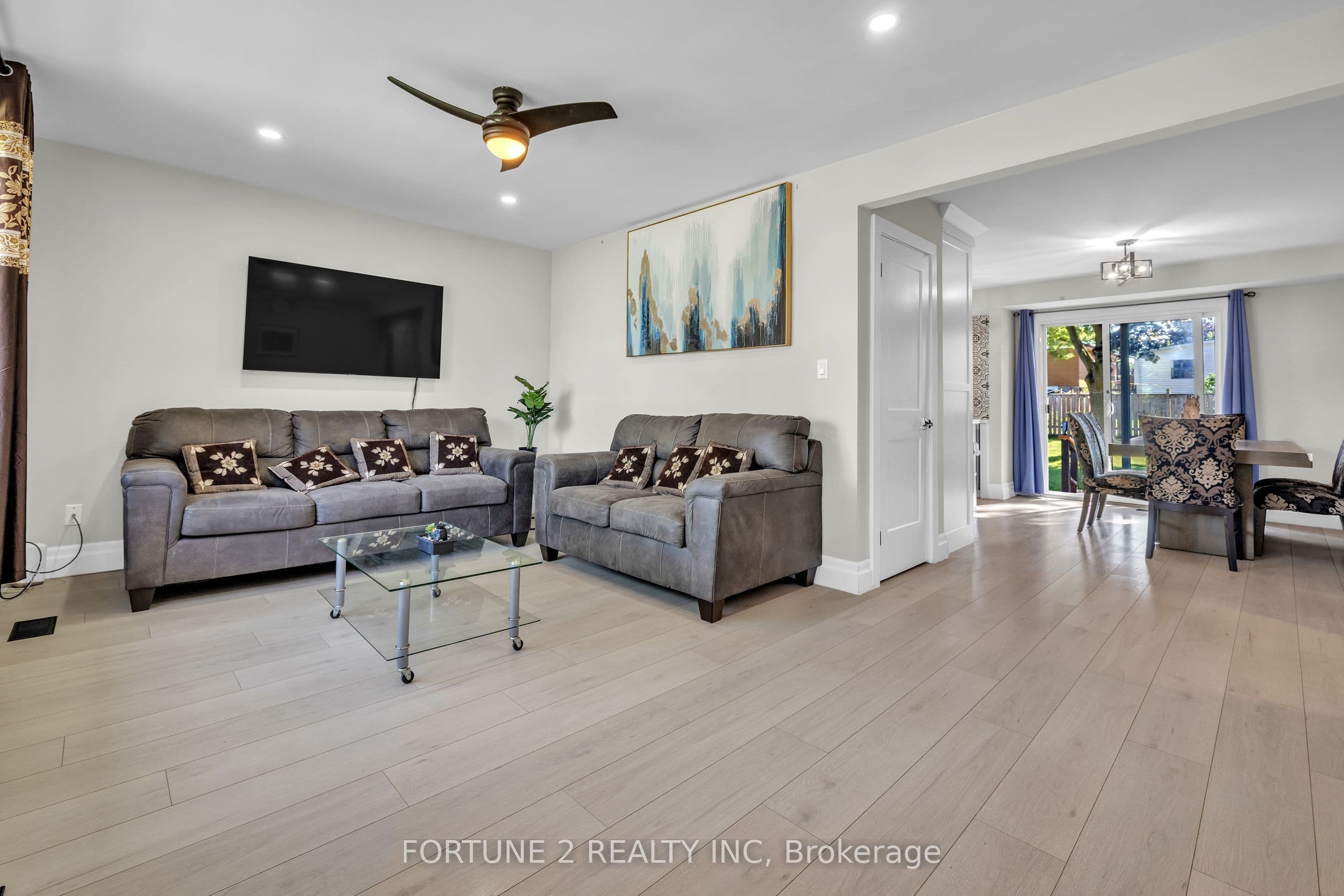 4 PARISH Street, St. Thomas, ON N5R 4W8