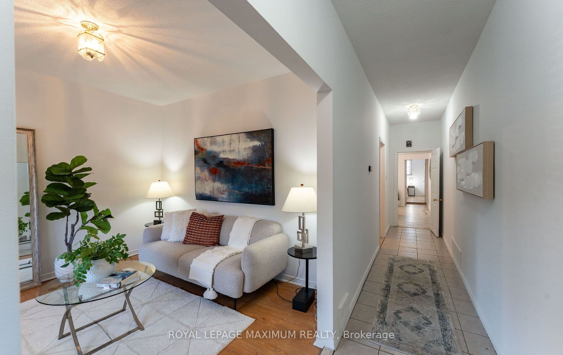376 Mc Roberts Avenue, Toronto, ON M6E 4R2
