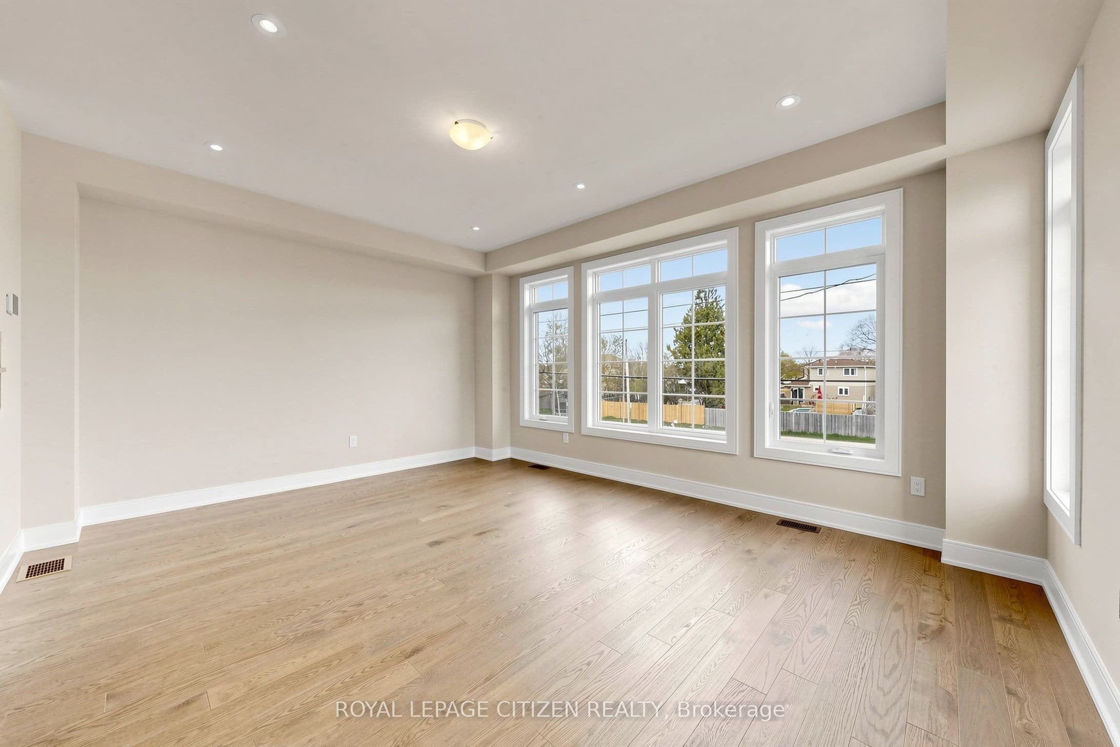 26 Wakely Crescent, Clarington, ON L1E 2K3