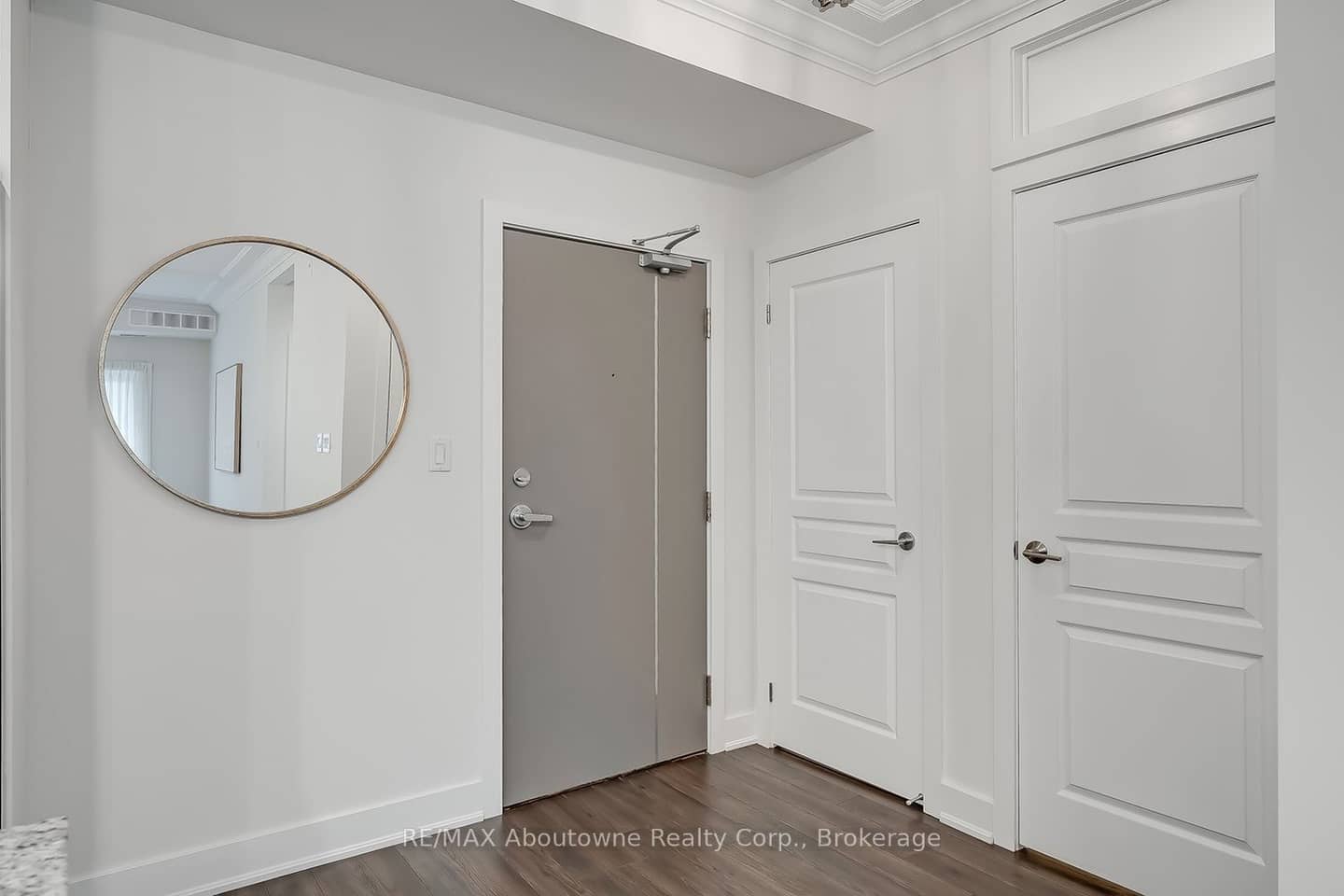 128 Garden Drive 102, Oakville, ON L6K 0H7