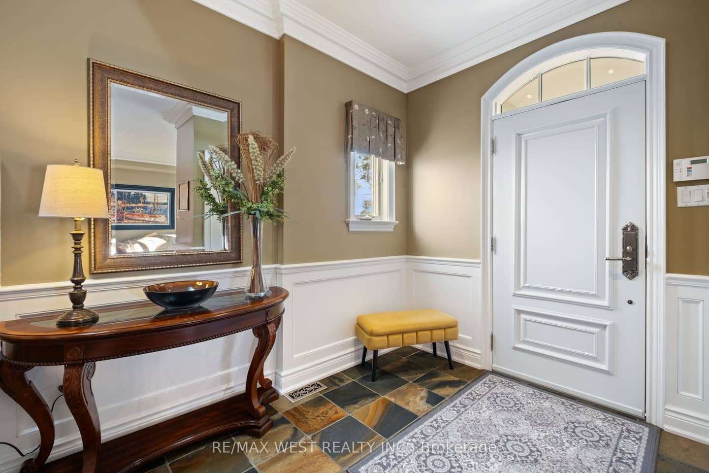 11 Tremont Road, Toronto, ON M9B 3X3