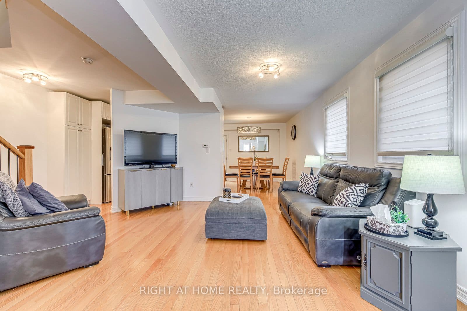 4164 Forest Fire Crescent, Mississauga, ON L4W 3P5