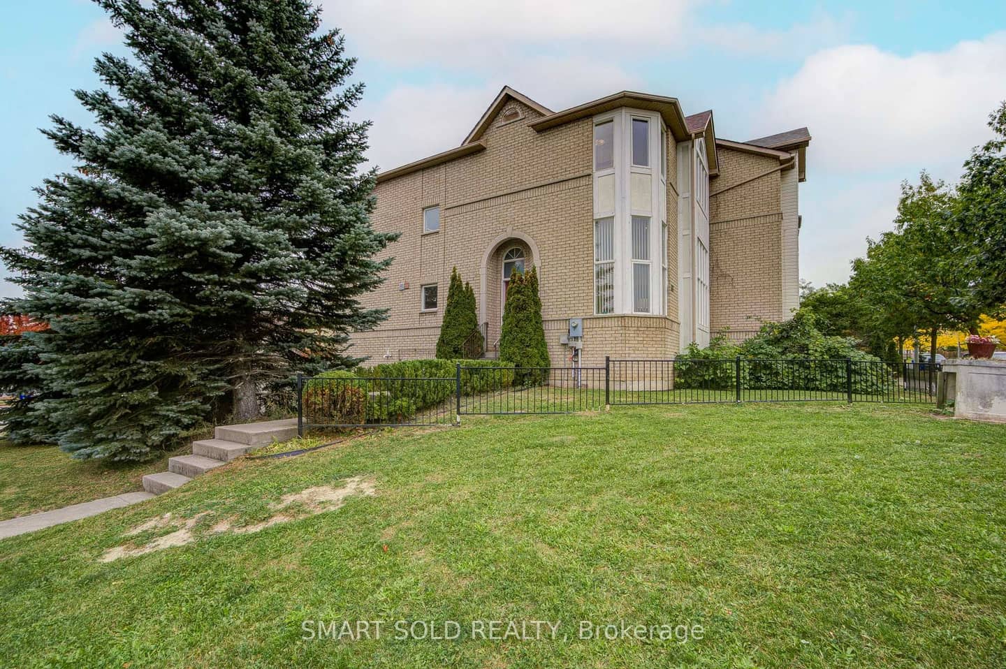 247 Shirley Drive, Richmond Hill, ON L4S 1T9