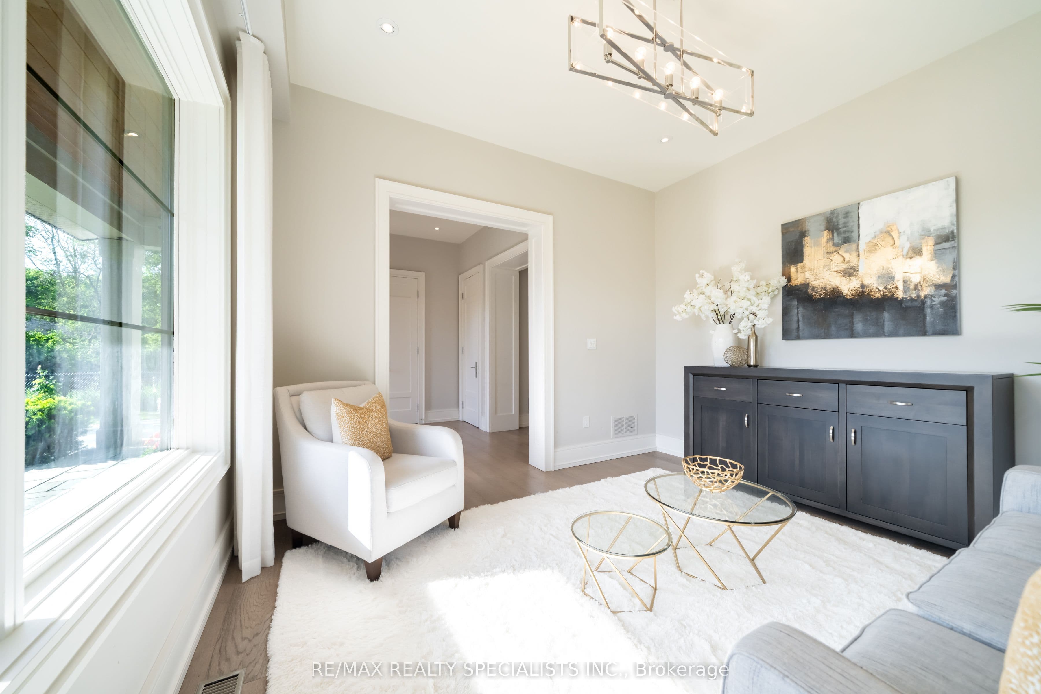 18 Florence Drive, Oakville, ON L6K 1V6