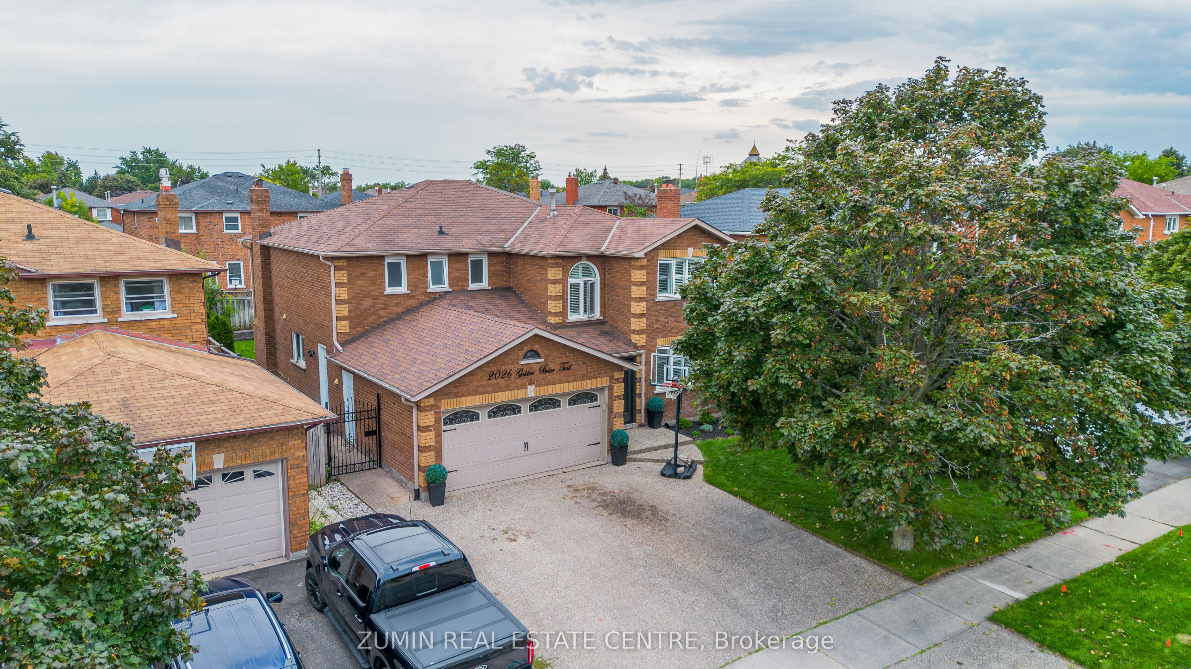 2026 Golden Briar Trail, Oakville, ON L6H 4N9