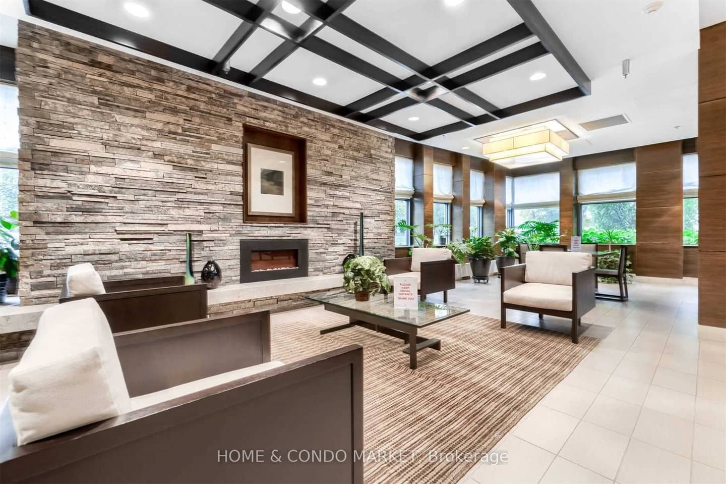 1 Hurontario Street 315, Mississauga, ON L5G 0A3