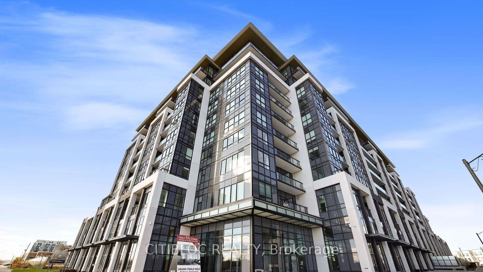 405 Dundas Street W LPH02, Oakville, ON L6M 4P9