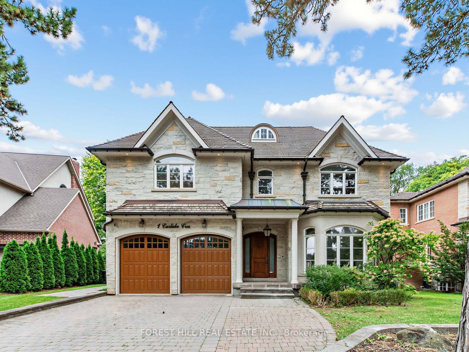 1B Carluke Crescent, Toronto, ON M2L 2H7