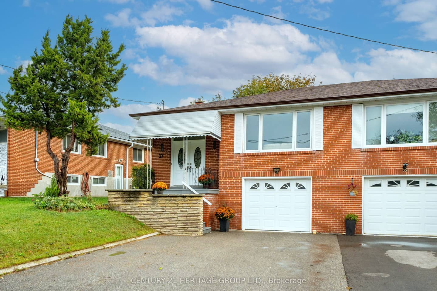 37 Gambello Crescent, Toronto, ON M3J 1W2