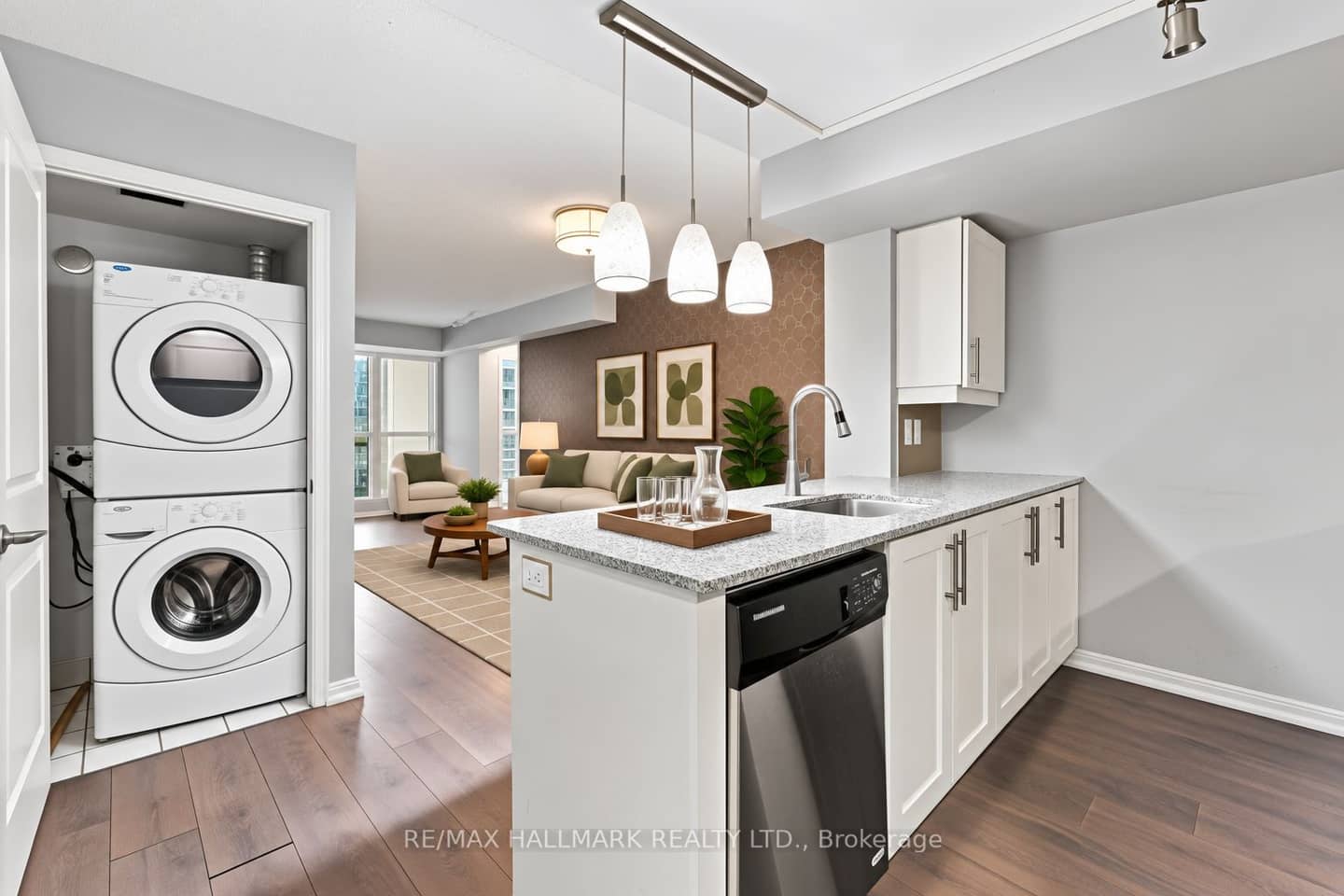 35 Bastion Street 706, Toronto, ON M5V 0C2
