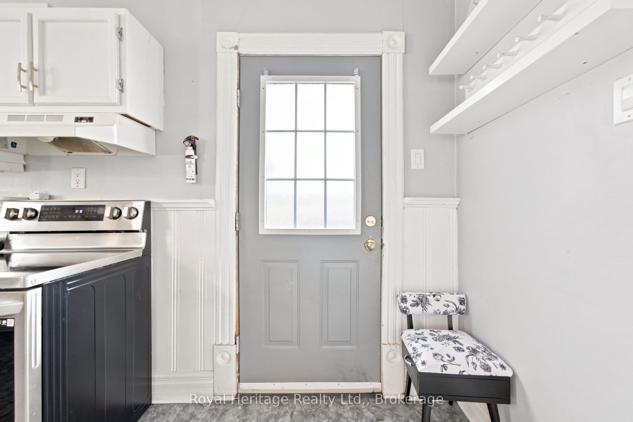 61 Lindsay Street N, Kawartha Lakes, ON K9V 1T6